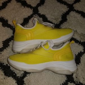 chunky yellow sneakers💛💛💛